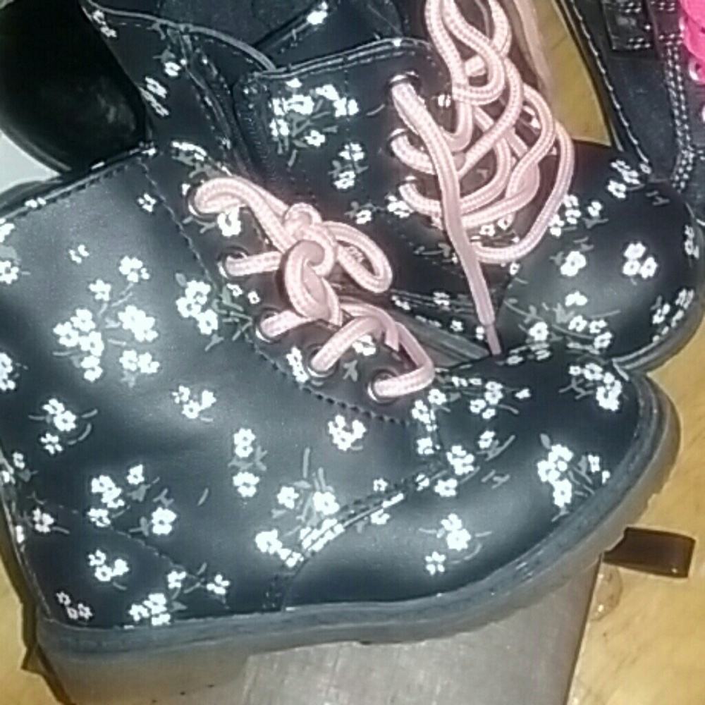 Dark blue cute floral boots